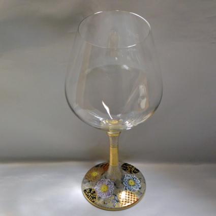 [Kutani Wine Glass][Burgundy]Kiku-kara-kusa Gray by Saeki Shinpei