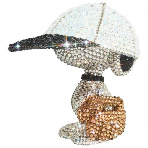 UDF CRYSTAL DECORATE SNOOPY BASEBALL PLAYER SNOOPY《Scheduled to be shipped within 3 to 6 months after ordering》