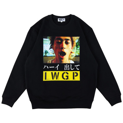 MLE×I.W.G.P. PHOTO MESSAGE SWEATSHIRT "ハーイ 出して"《2024年12月発売・発送予定 受注期間は10月10日まで》