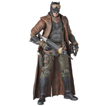 MAFEX KNIGHTMARE BATMAN