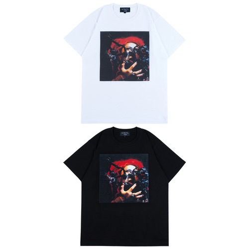 VINYL by Amplifier “hide” TEE "HIDE YOUR FACE"《2025年10月発売予定 受注期間は8月10日まで》